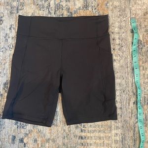 Lululemon Invigorate HR Short Size 10